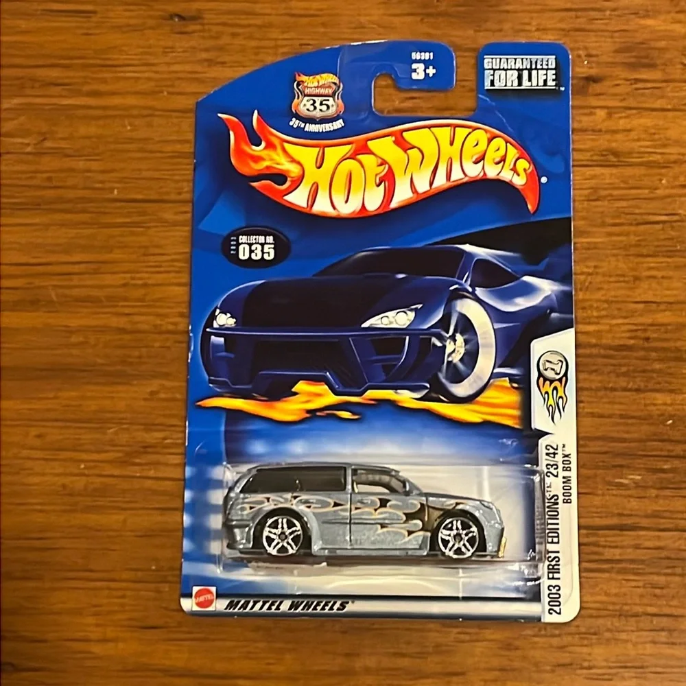 Hot Wheels 2003 First Editions Boom Box 23/42 Collector No. 35 toy truck suv